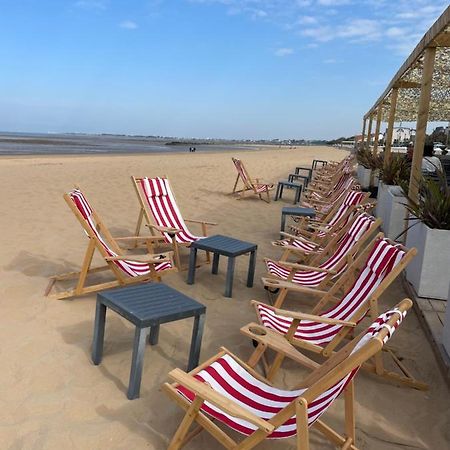 Acadie Saint Victor - Hotel Restaurant - Face Mer - Chatelaillon Plage Ngoại thất bức ảnh