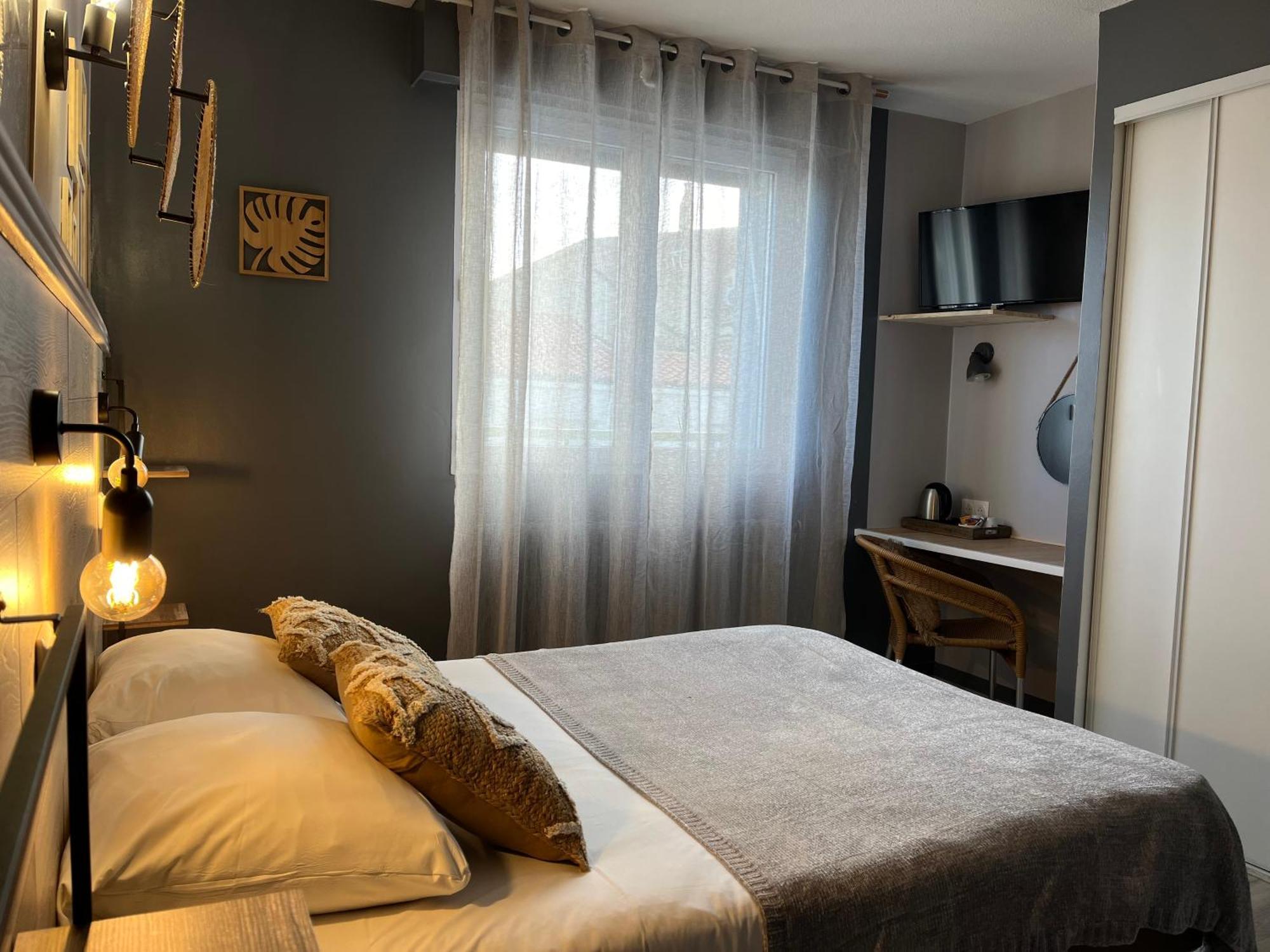 Acadie Saint Victor - Hotel Restaurant - Face Mer - Chatelaillon Plage Ngoại thất bức ảnh