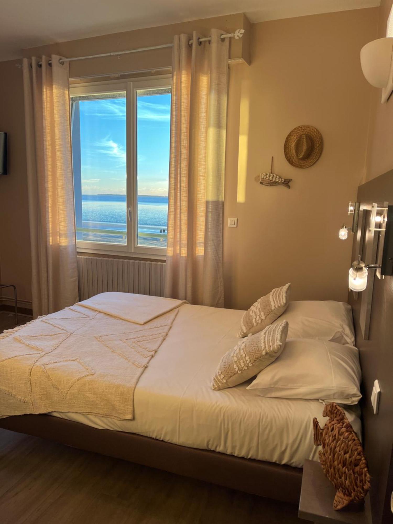 Acadie Saint Victor - Hotel Restaurant - Face Mer - Chatelaillon Plage Ngoại thất bức ảnh