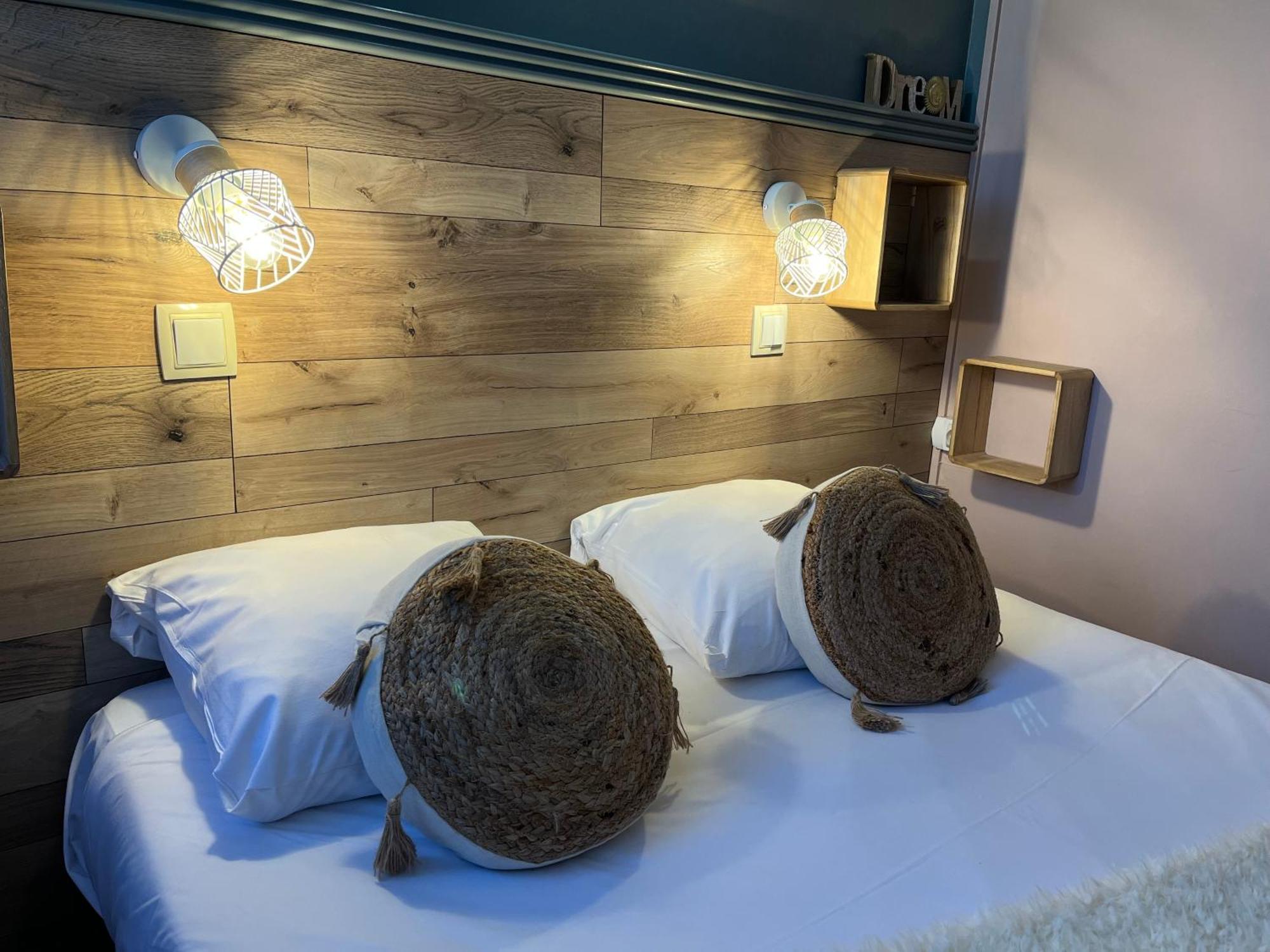 Acadie Saint Victor - Hotel Restaurant - Face Mer - Chatelaillon Plage Ngoại thất bức ảnh