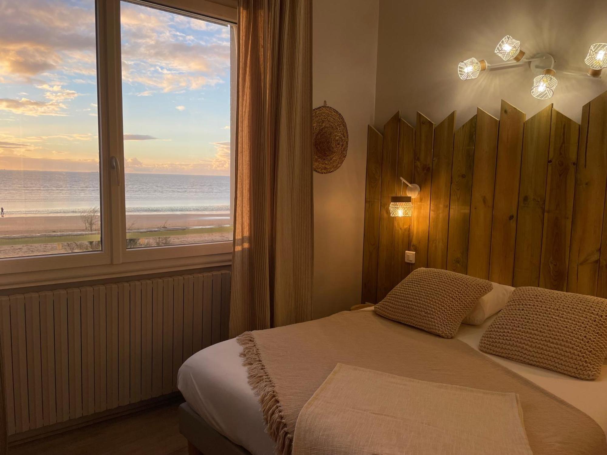 Acadie Saint Victor - Hotel Restaurant - Face Mer - Chatelaillon Plage Ngoại thất bức ảnh