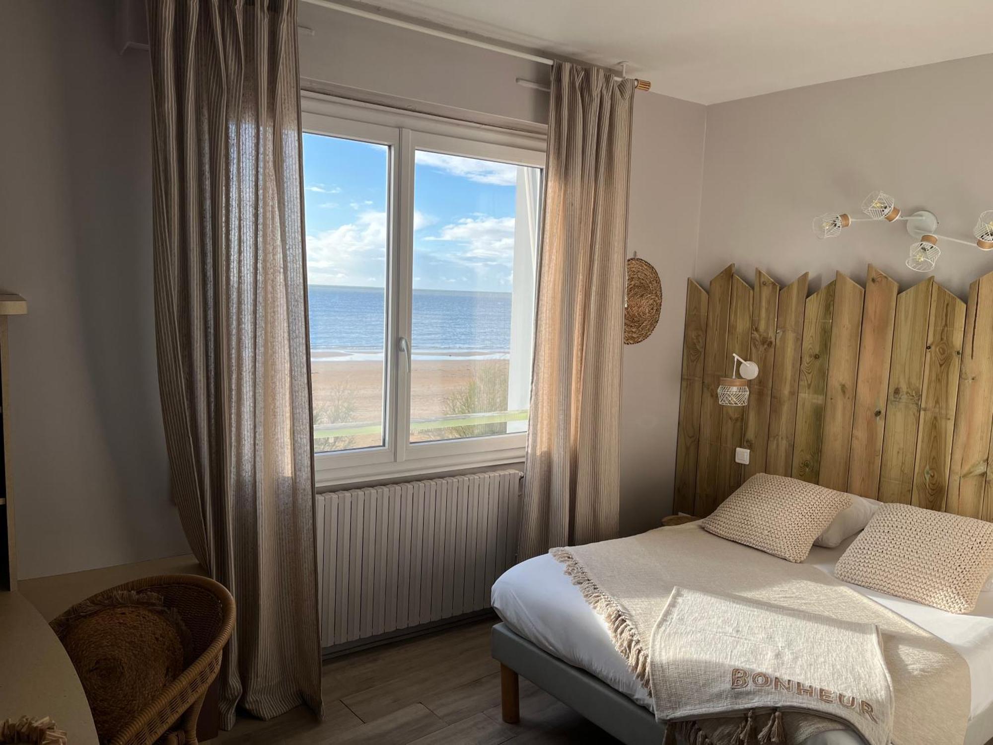 Acadie Saint Victor - Hotel Restaurant - Face Mer - Chatelaillon Plage Ngoại thất bức ảnh