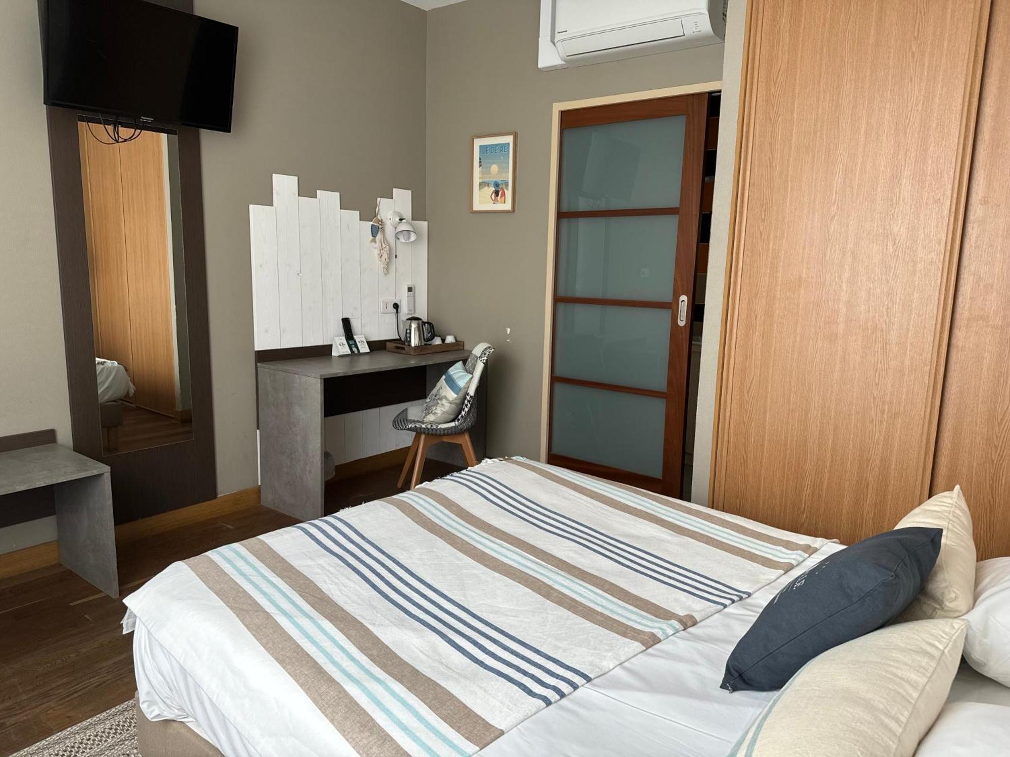 Acadie Saint Victor - Hotel Restaurant - Face Mer - Chatelaillon Plage Ngoại thất bức ảnh