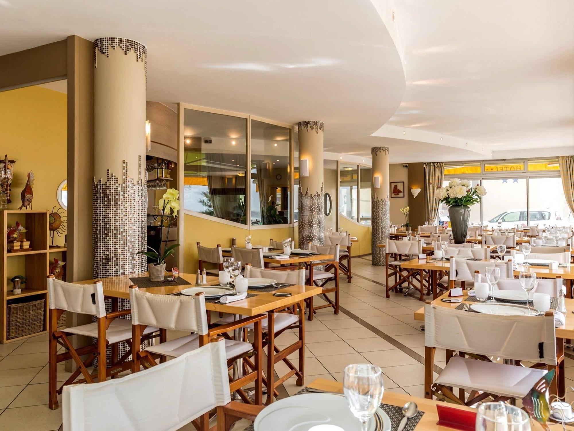 Acadie Saint Victor - Hotel Restaurant - Face Mer - Chatelaillon Plage Ngoại thất bức ảnh