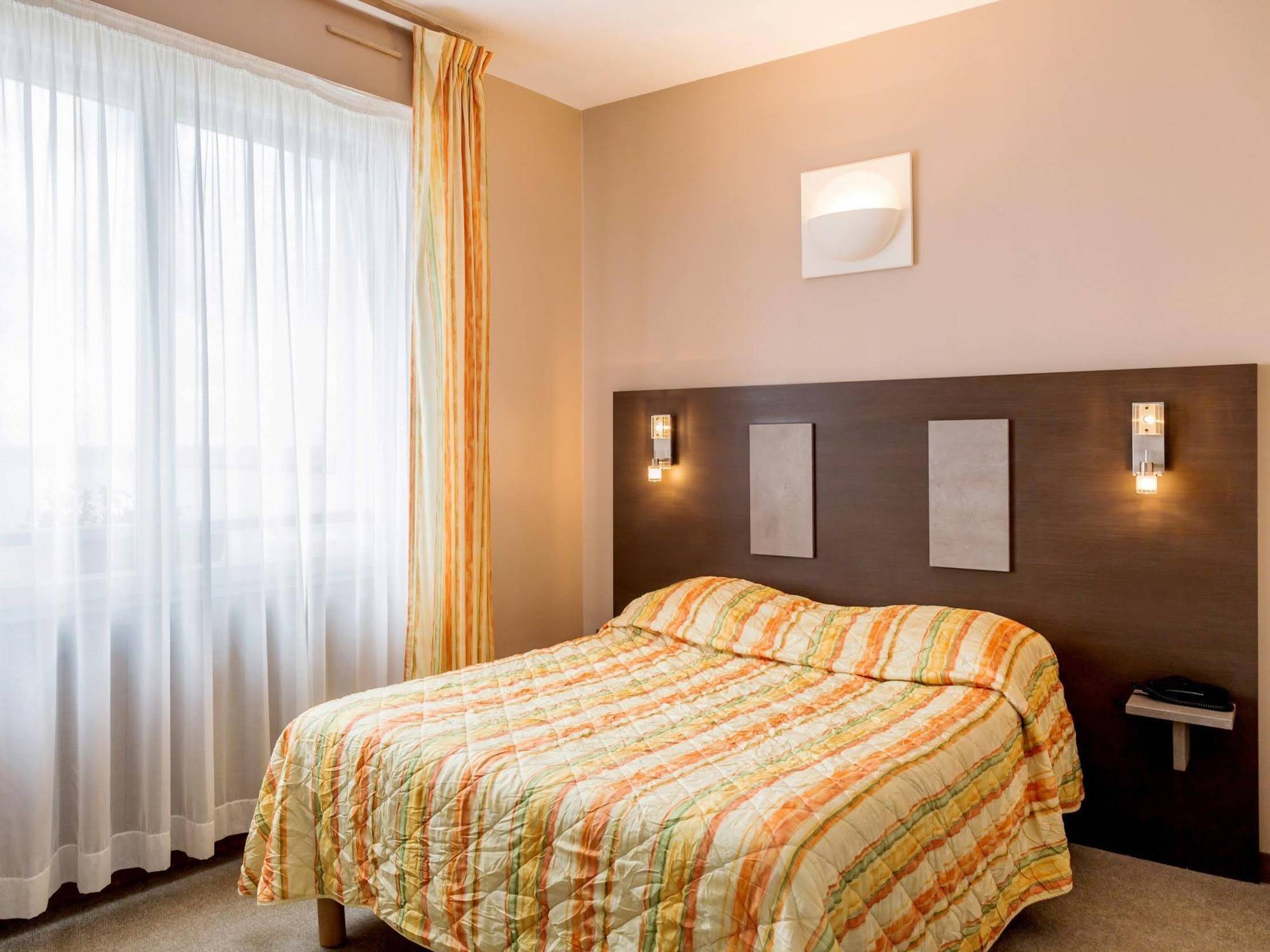 Acadie Saint Victor - Hotel Restaurant - Face Mer - Chatelaillon Plage Ngoại thất bức ảnh