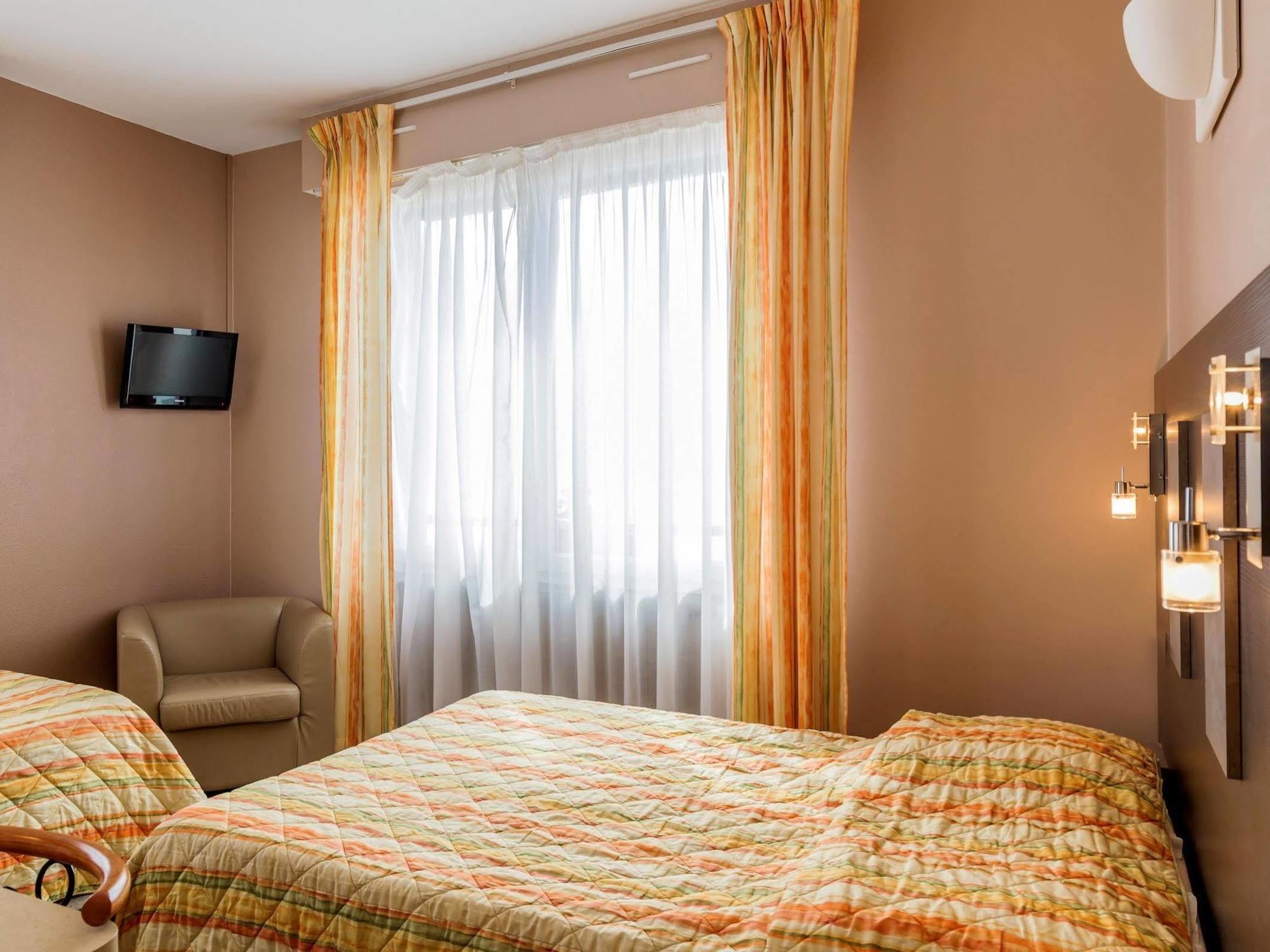Acadie Saint Victor - Hotel Restaurant - Face Mer - Chatelaillon Plage Ngoại thất bức ảnh